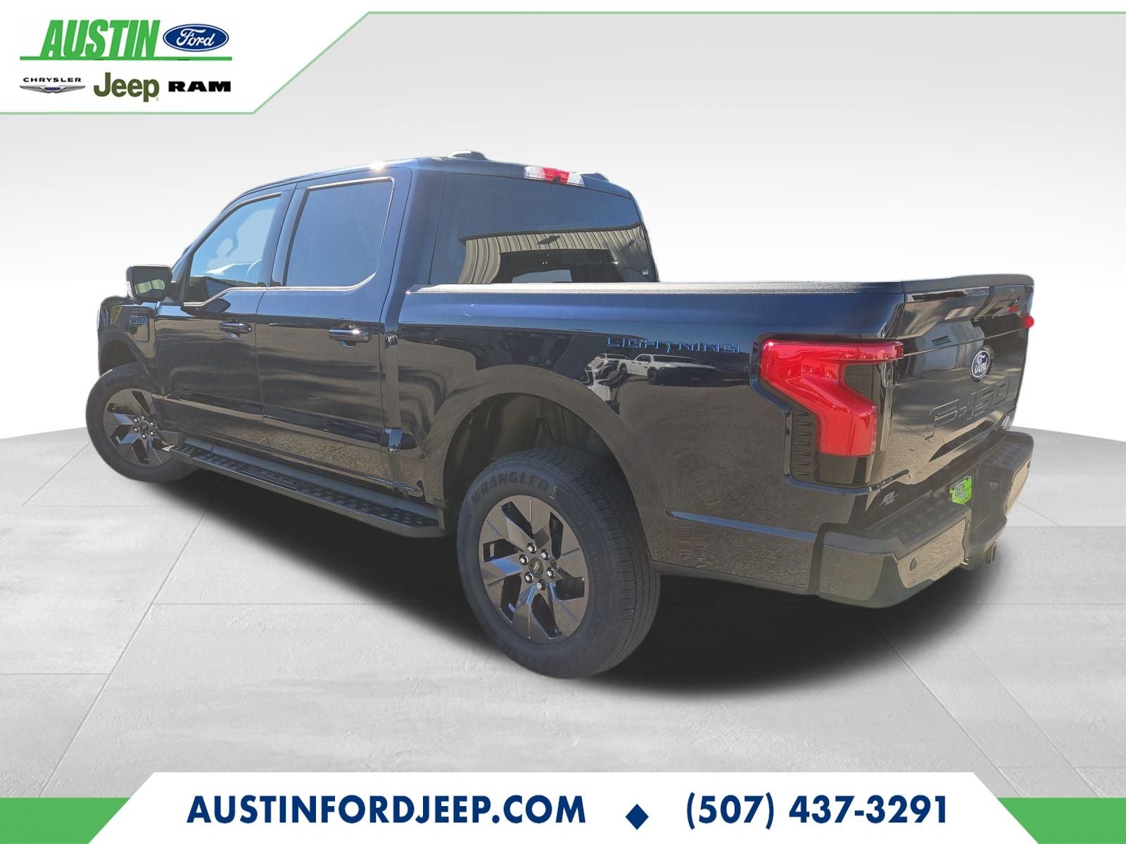 2025 Ford F-150 Lightning Flash