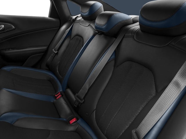 2016 Chrysler 200 S