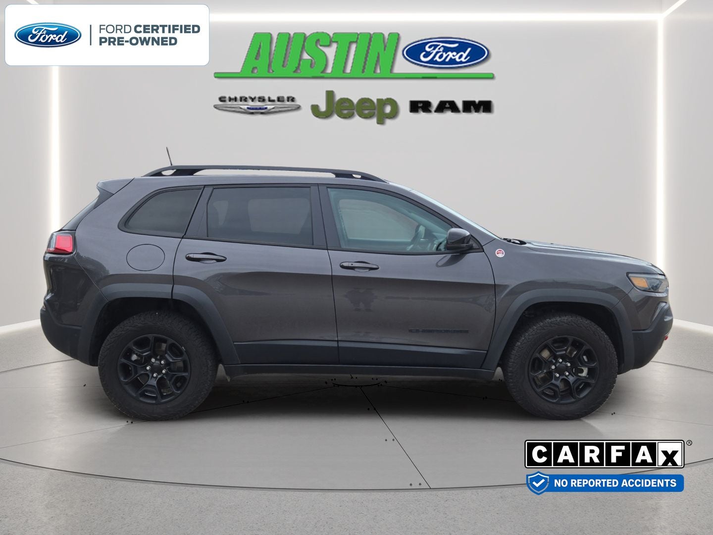 2023 Jeep Cherokee Trailhawk 4x4