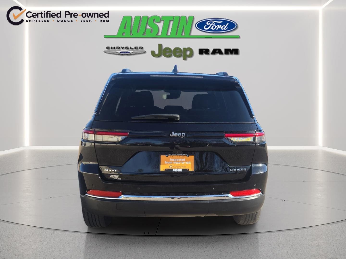 2023 Jeep Grand Cherokee Laredo 4x4