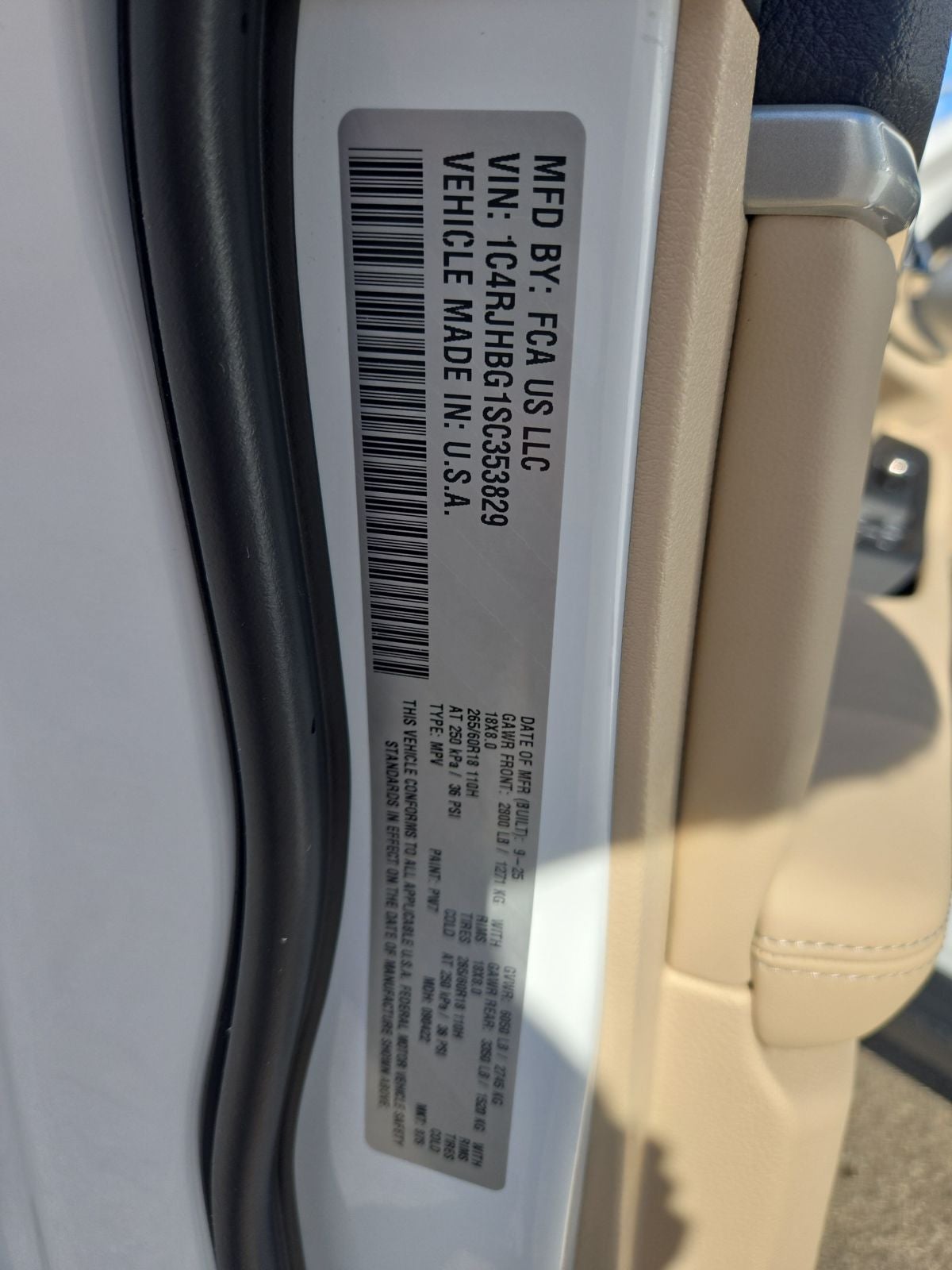 2025 Jeep Grand Cherokee GRAND CHEROKEE LIMITED 4X4