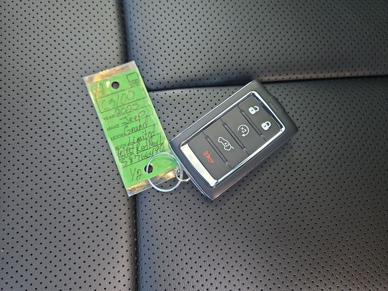 2025 Jeep Grand Cherokee GRAND CHEROKEE L LIMITED 4X4