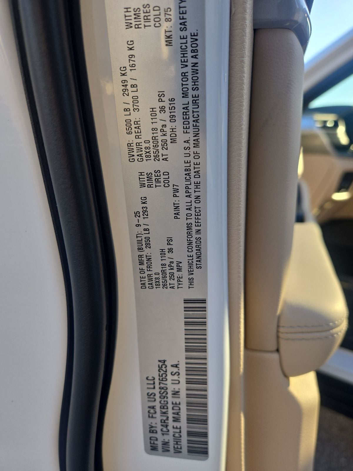 2025 Jeep Grand Cherokee GRAND CHEROKEE L LIMITED 4X4