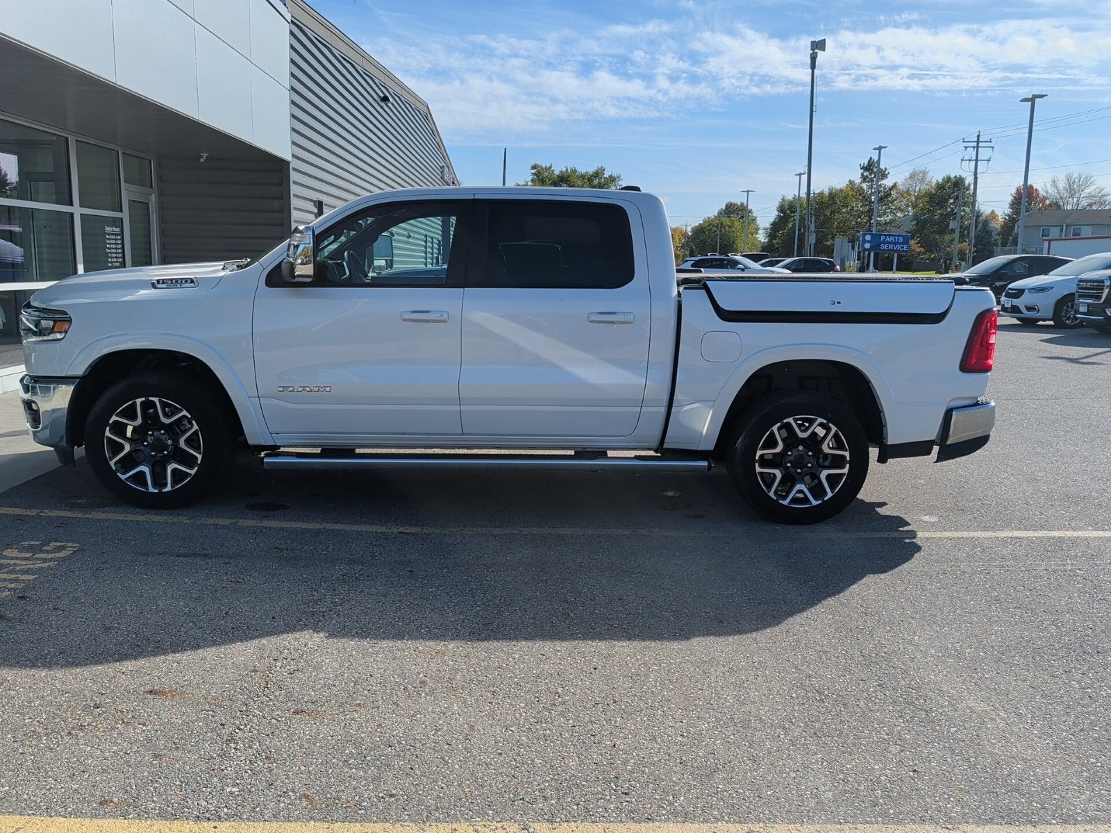 2025 RAM 1500 Laramie Crew Cab 4x4 5'7' Box