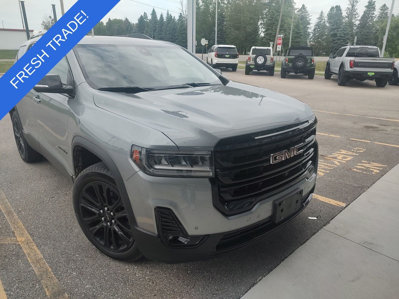 2023 GMC Acadia AWD SLT