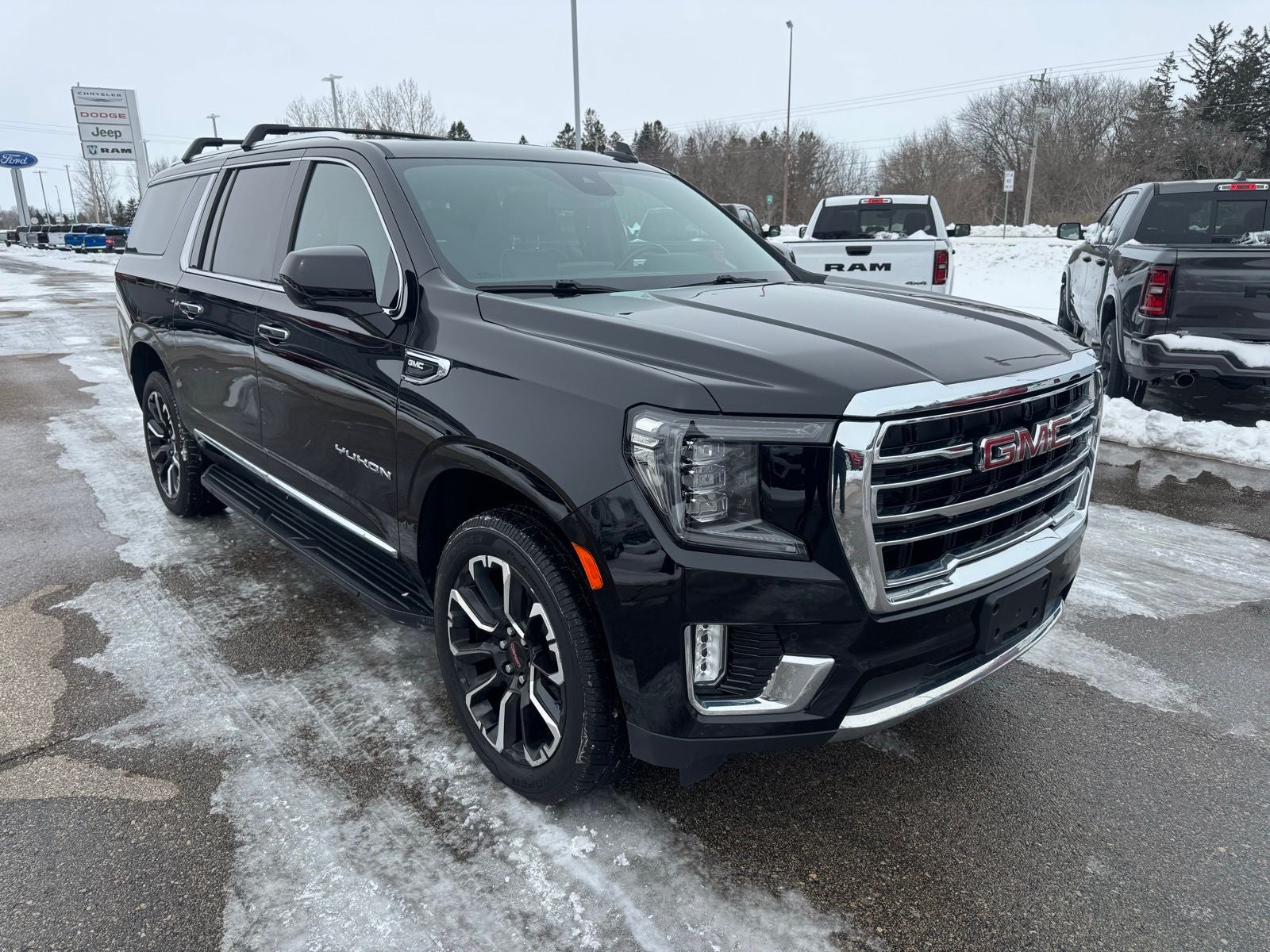 2023 GMC Yukon XL SLT
