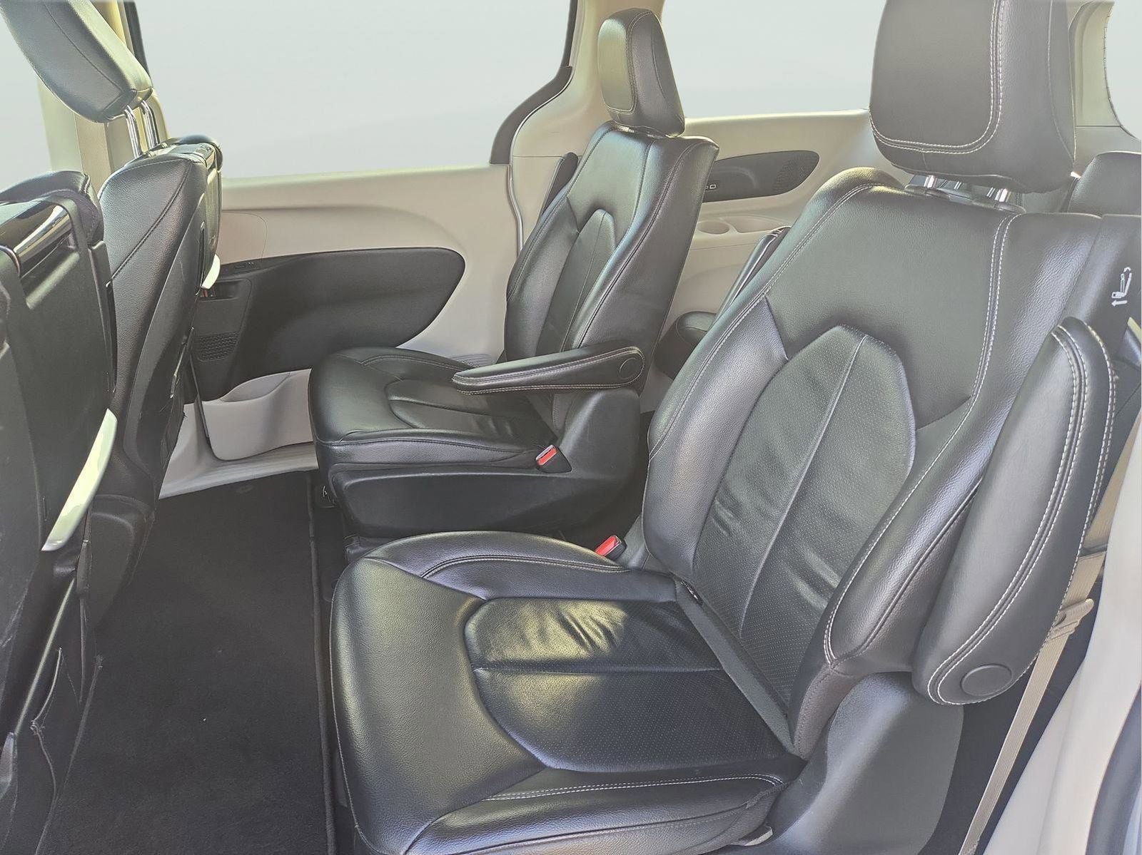 2022 Chrysler Pacifica Hybrid Touring L