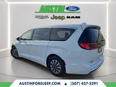 2022 Chrysler Pacifica Hybrid Touring L