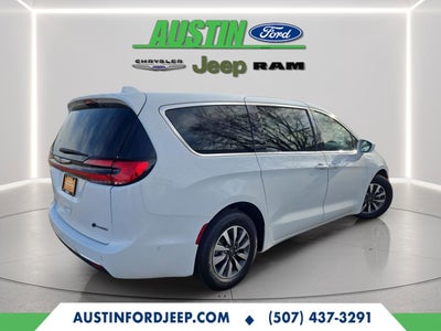 2022 Chrysler Pacifica Hybrid Touring L