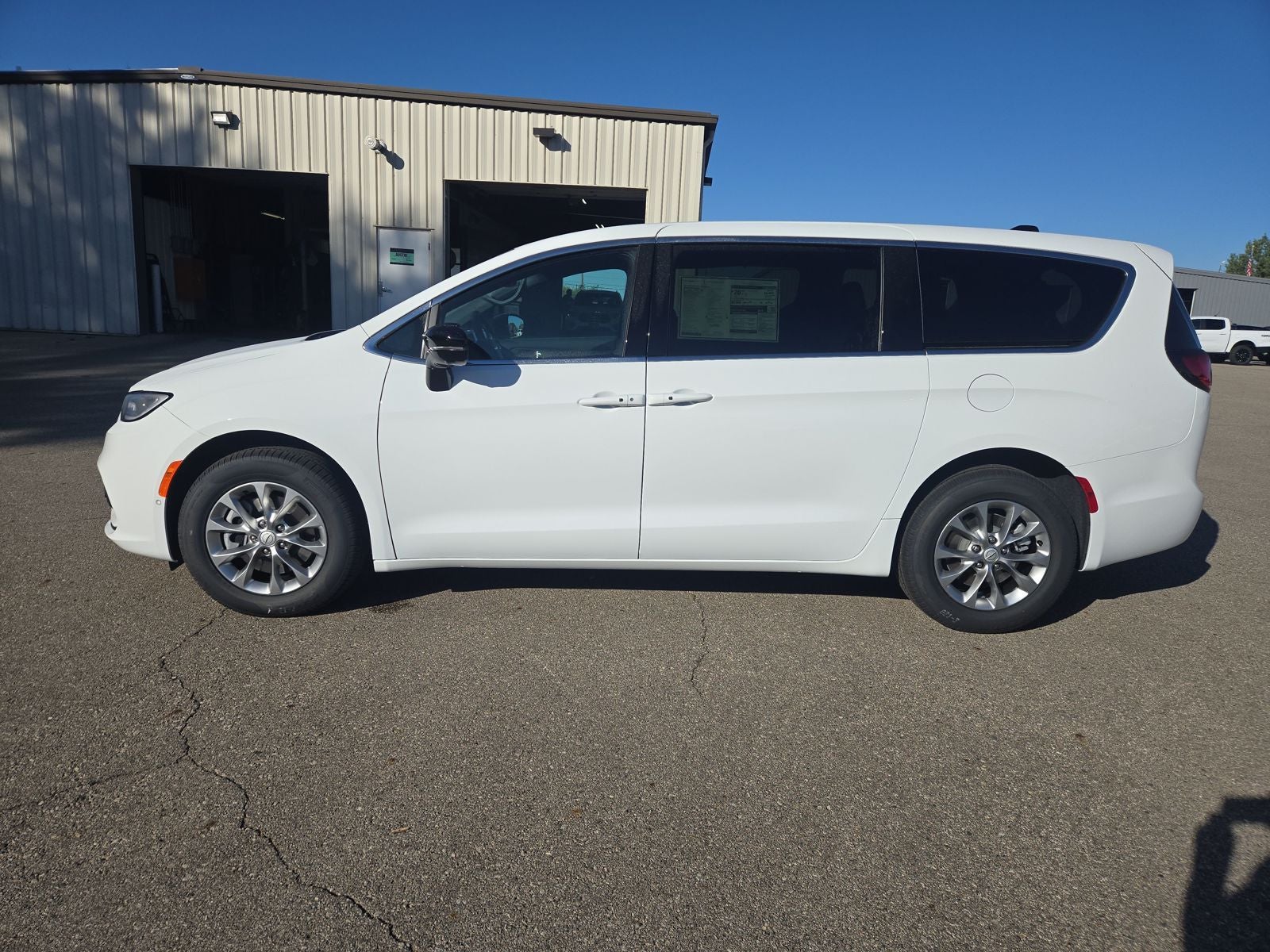 2026 Chrysler Pacifica PACIFICA SELECT AWD