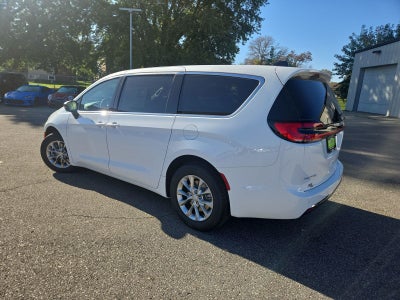 2026 Chrysler Pacifica PACIFICA SELECT AWD