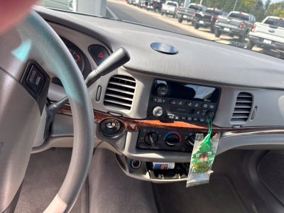2001 Chevrolet Impala Base