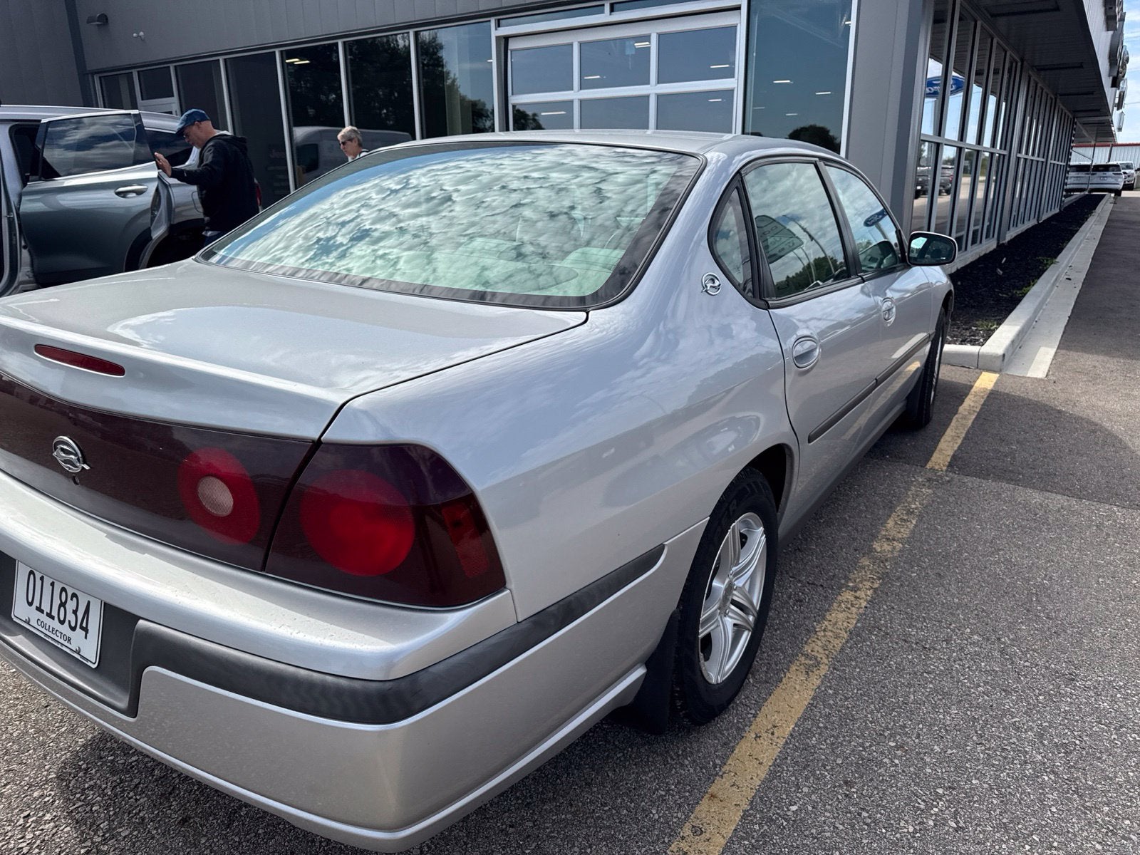2001 Chevrolet Impala Base