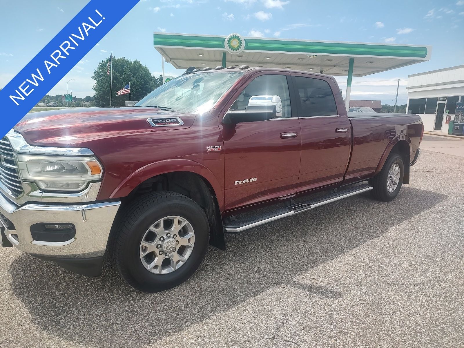 2019 RAM 3500 Laramie Crew Cab 4x4 8' Box