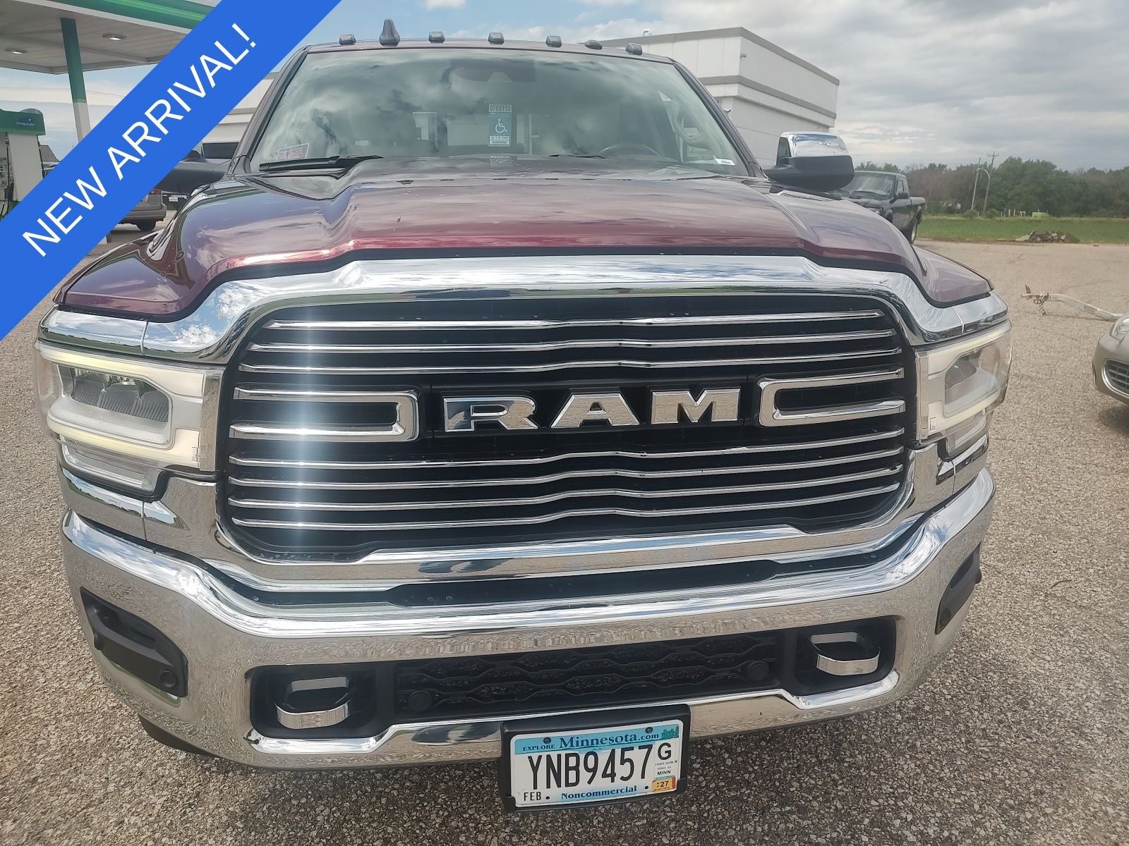 2019 RAM 3500 Laramie Crew Cab 4x4 8' Box