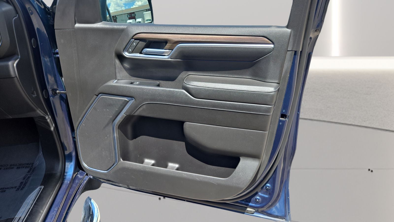 2022 Chevrolet Silverado 1500 4WD Crew Cab Standard Bed LT