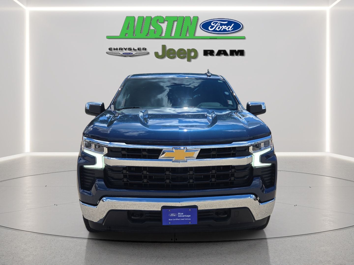 2022 Chevrolet Silverado 1500 4WD Crew Cab Standard Bed LT