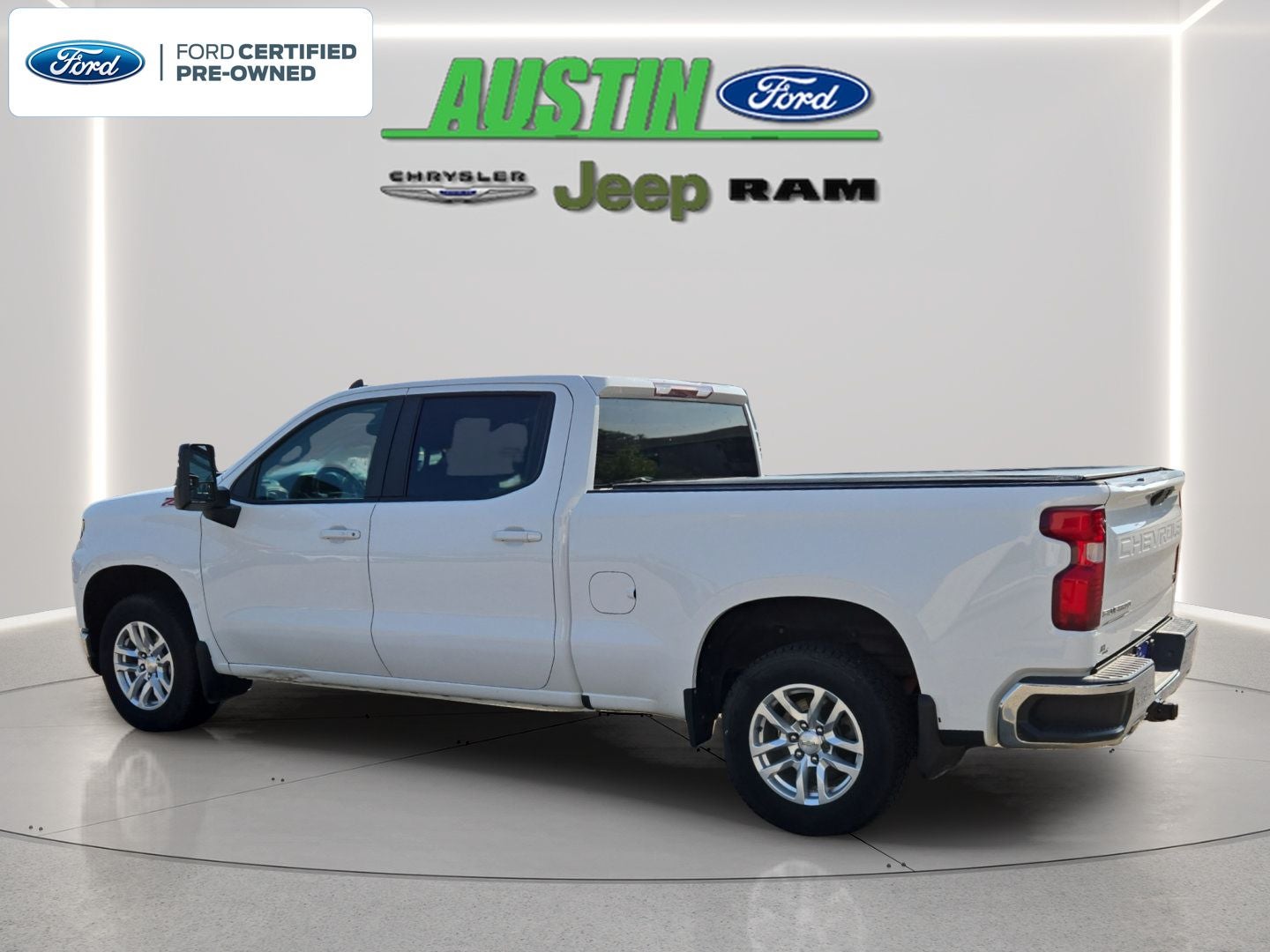 2020 Chevrolet Silverado 1500 4WD Crew Cab Standard Bed LT