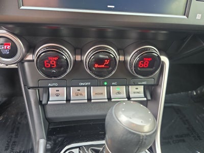 2024 Toyota GR86 Premium