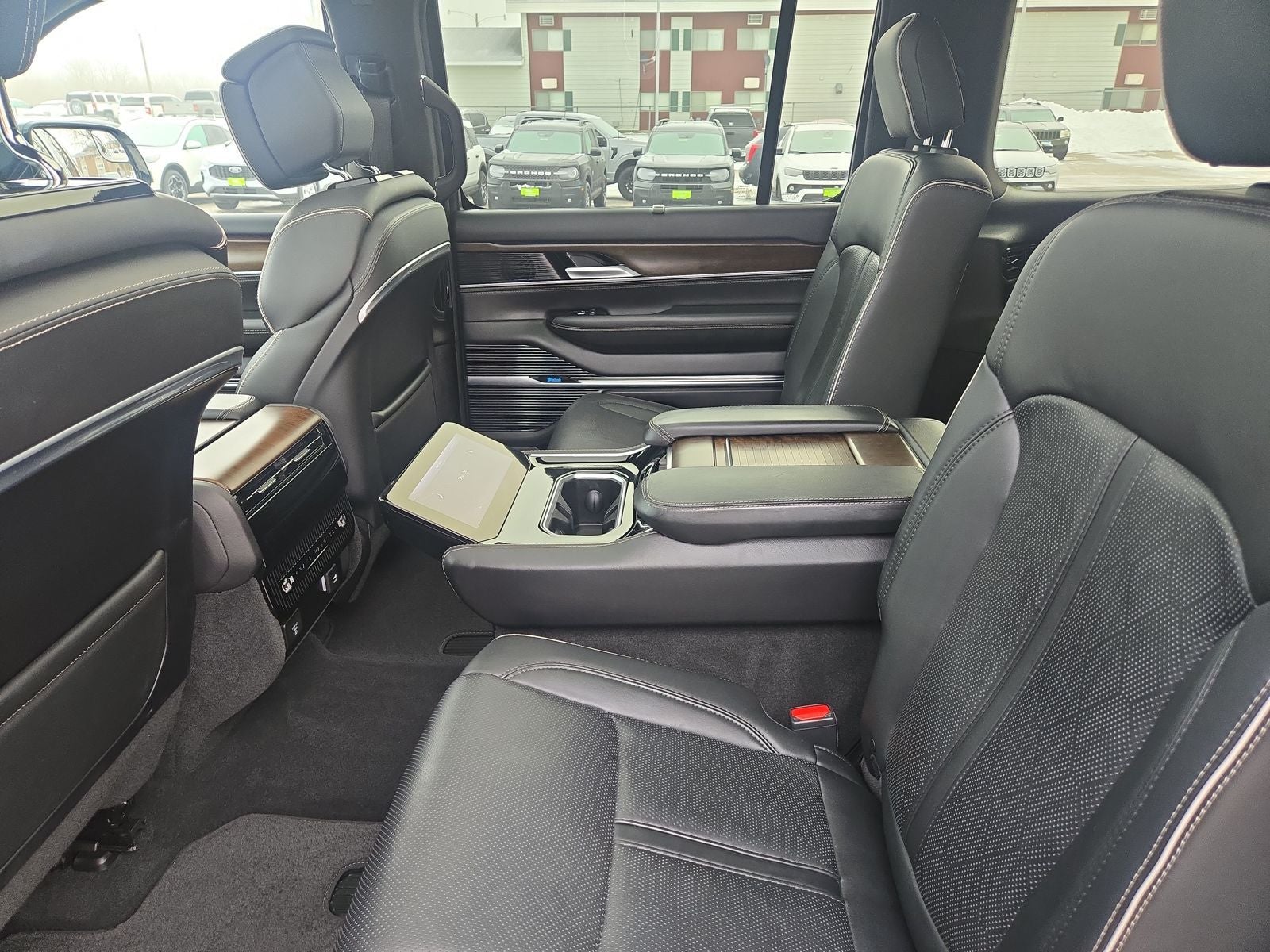 2023 Jeep Grand Wagoneer Series II