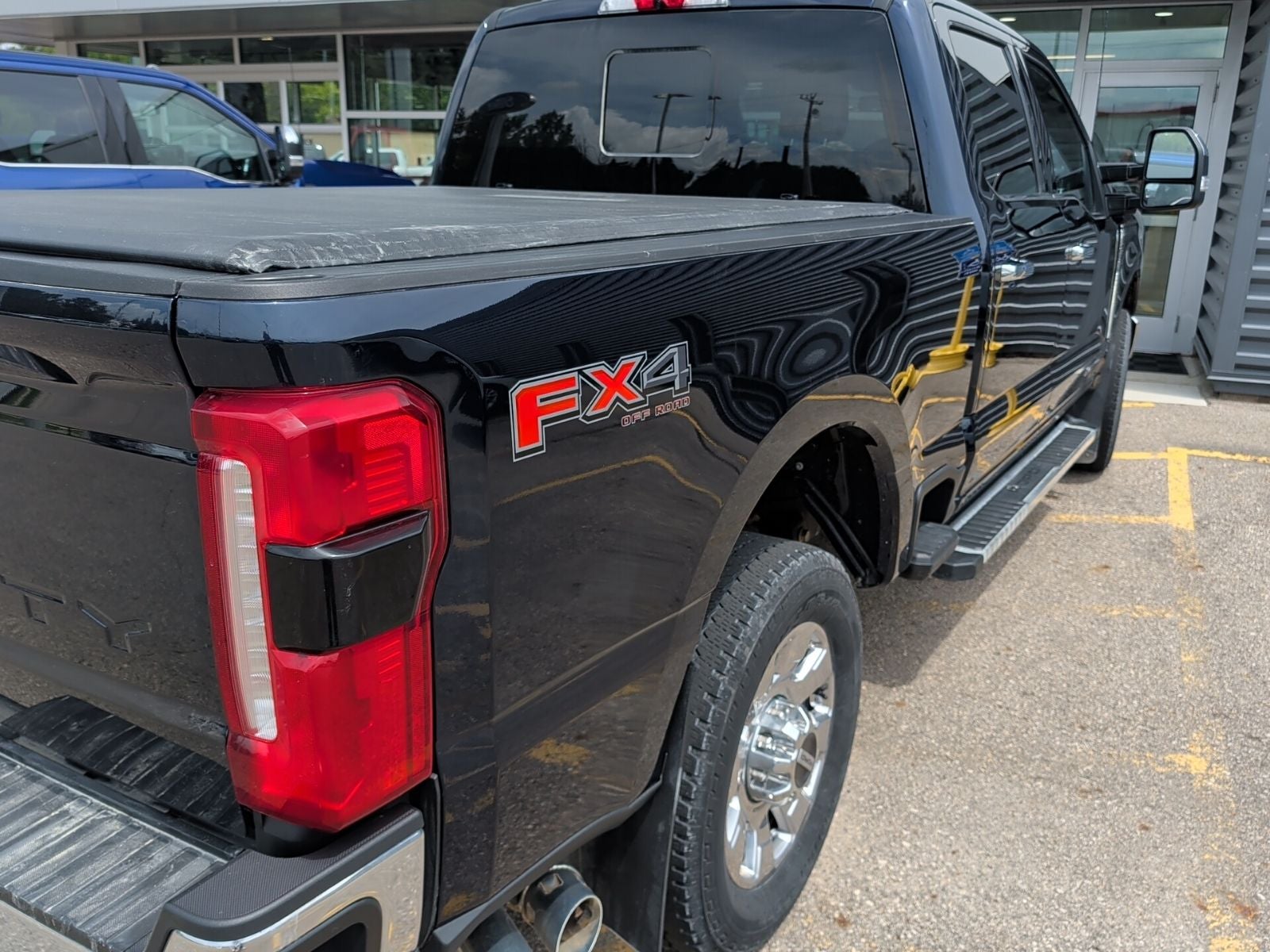 2023 Ford F-350SD Lariat