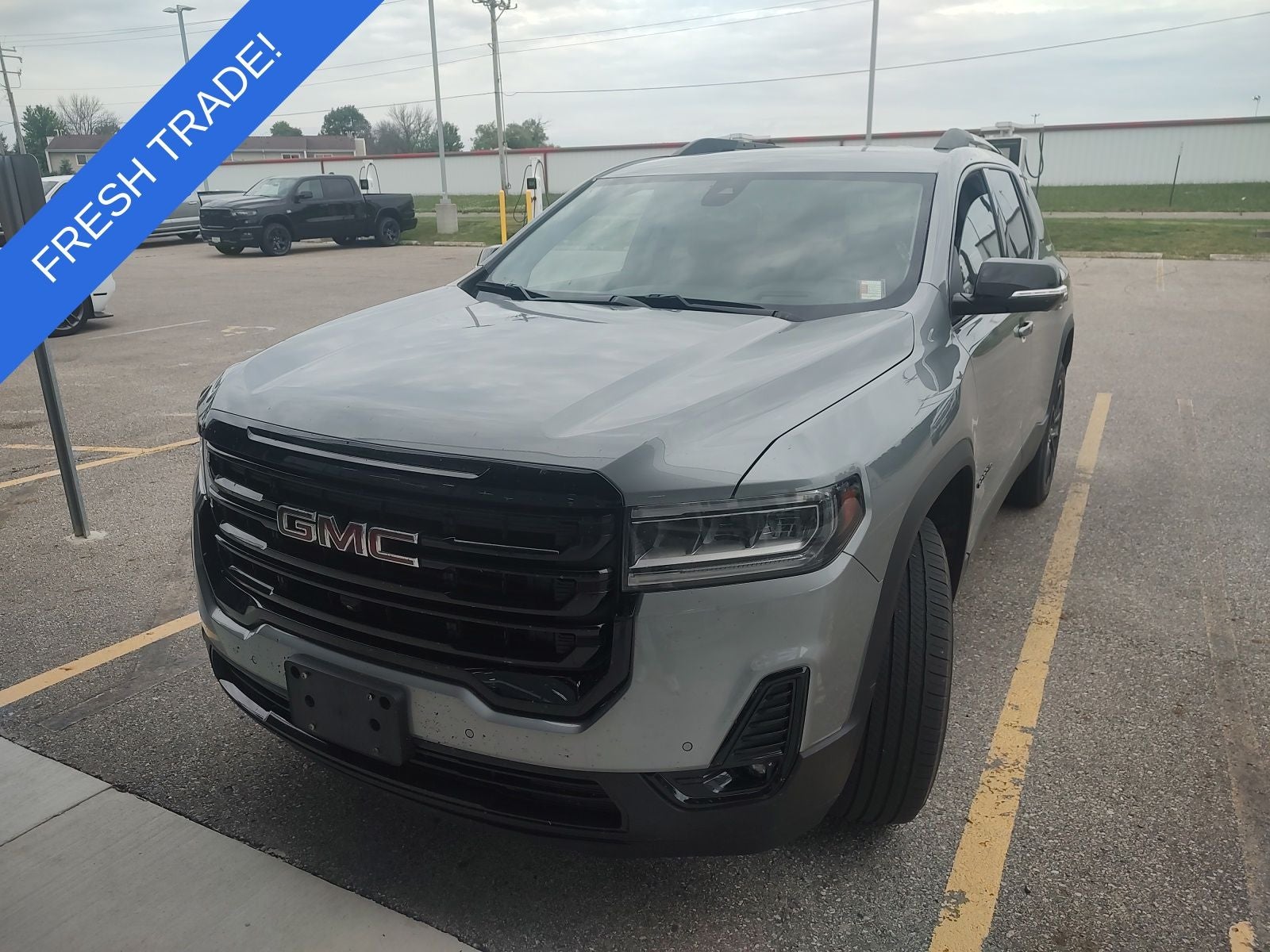 2023 GMC Acadia SLT