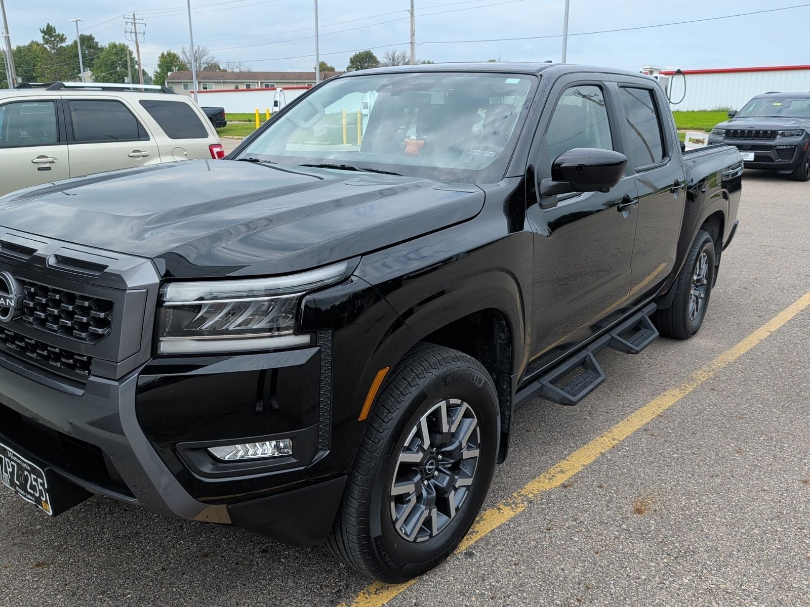 2025 Nissan Frontier SL