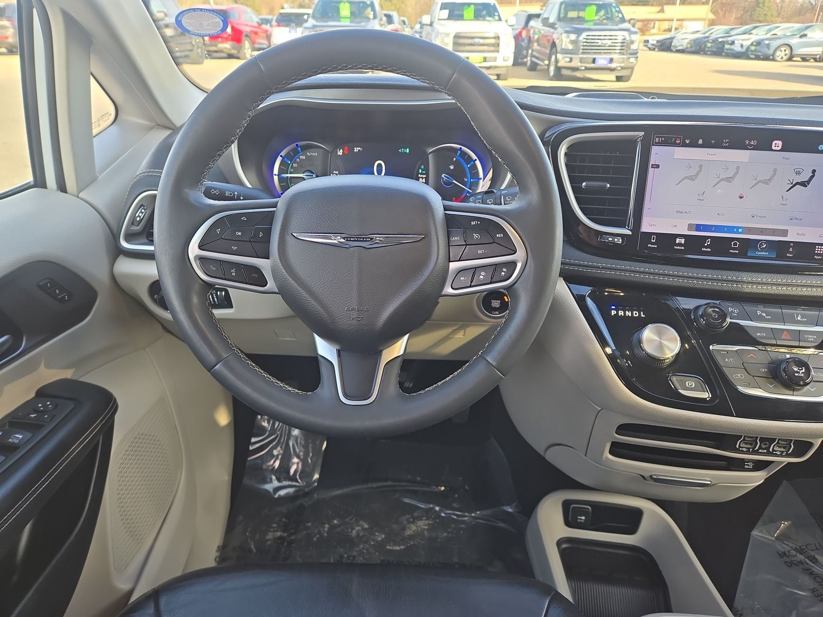 2022 Chrysler Pacifica Hybrid Touring L Theatre System!