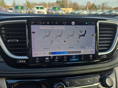 2022 Chrysler Pacifica Hybrid Touring L Theatre System!