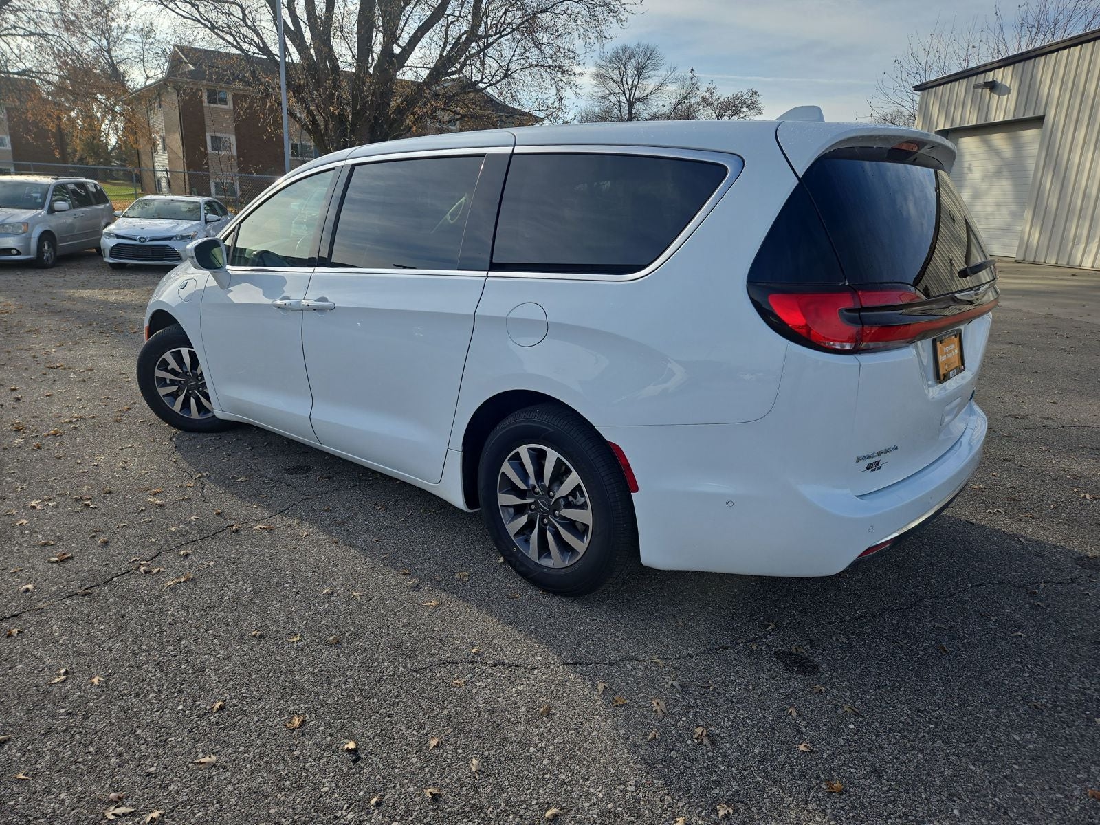 2022 Chrysler Pacifica Hybrid Touring L Theatre System!
