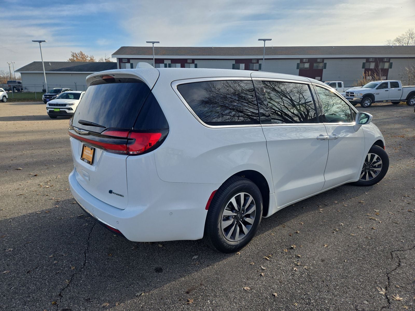 2022 Chrysler Pacifica Hybrid Touring L Theatre System!