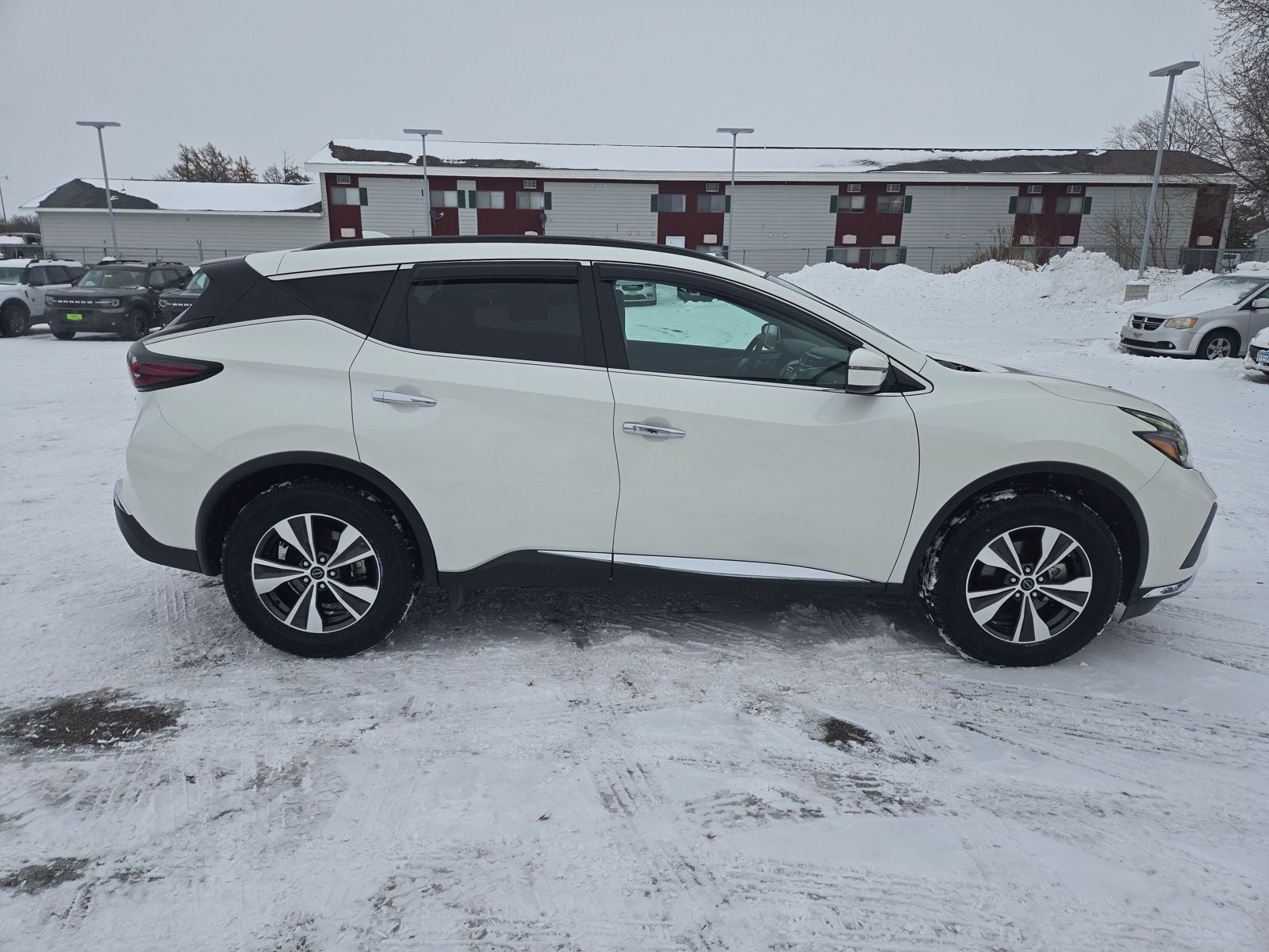 2023 Nissan Murano SV