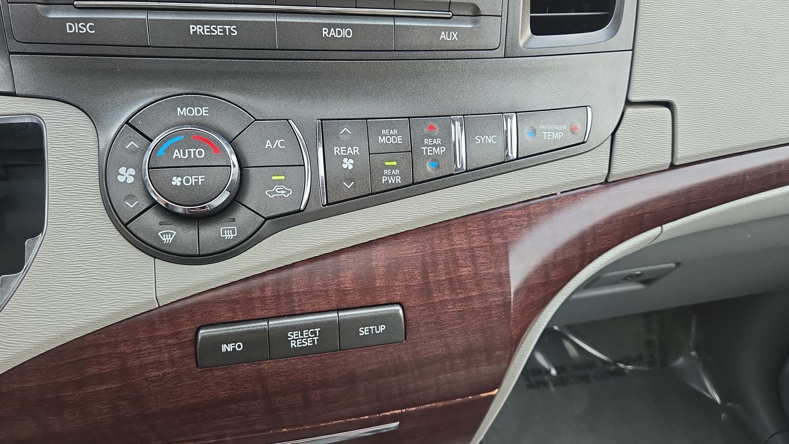 2012 Toyota Sienna XLE 7 Passenger
