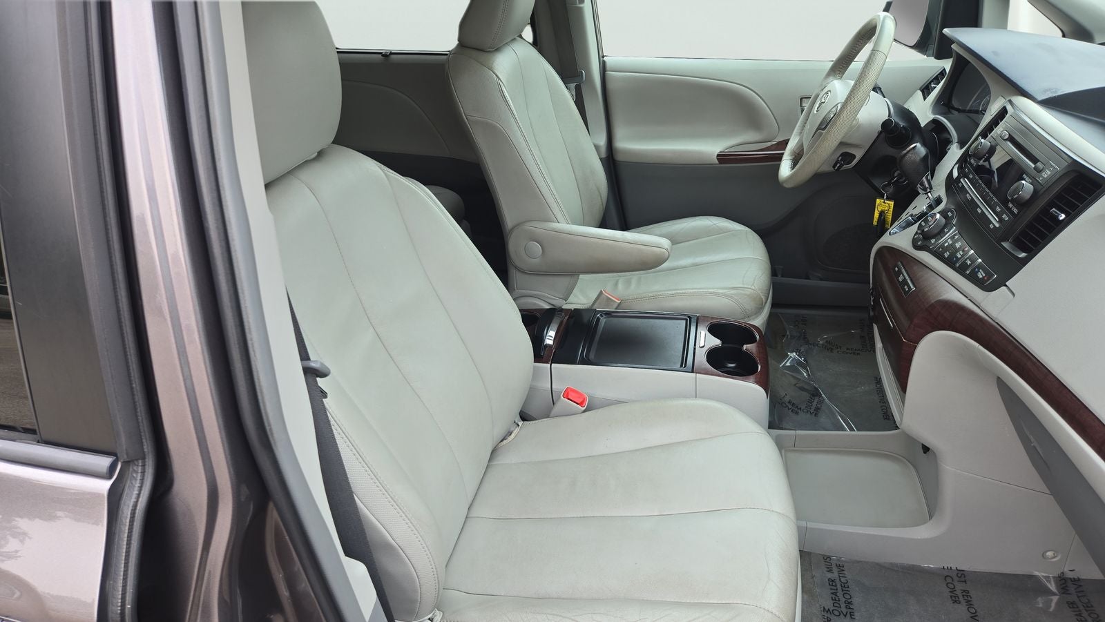 2012 Toyota Sienna XLE 7 Passenger