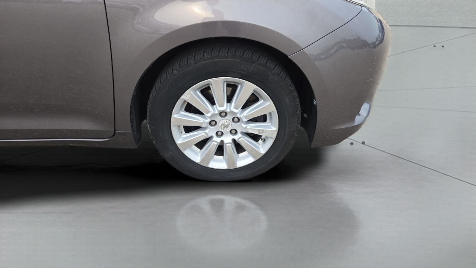 2012 Toyota Sienna XLE 7 Passenger